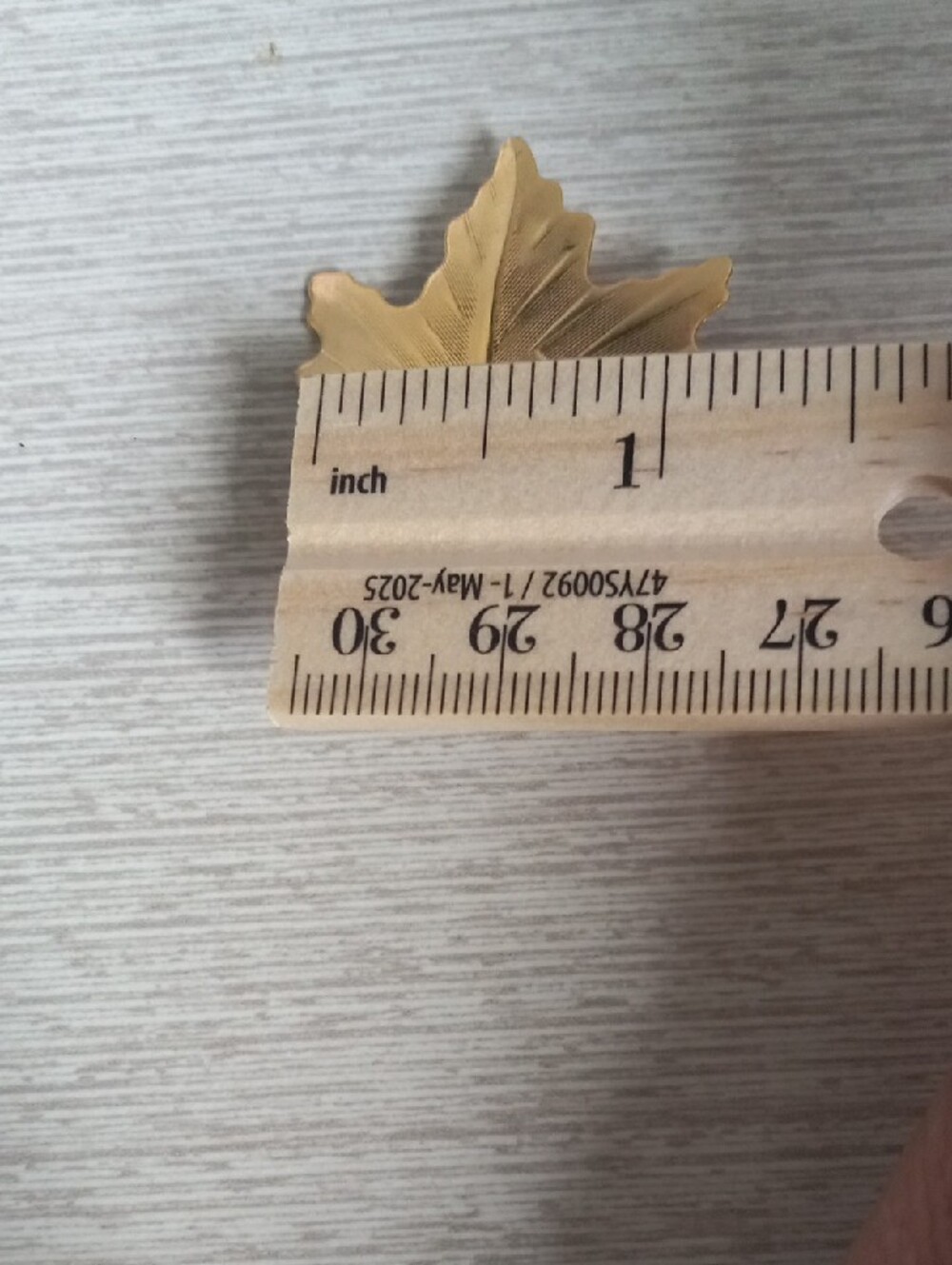 Vintage Leaf Brooch Lot - Gold-Tone Leaf Pins - Picture 6 of 6